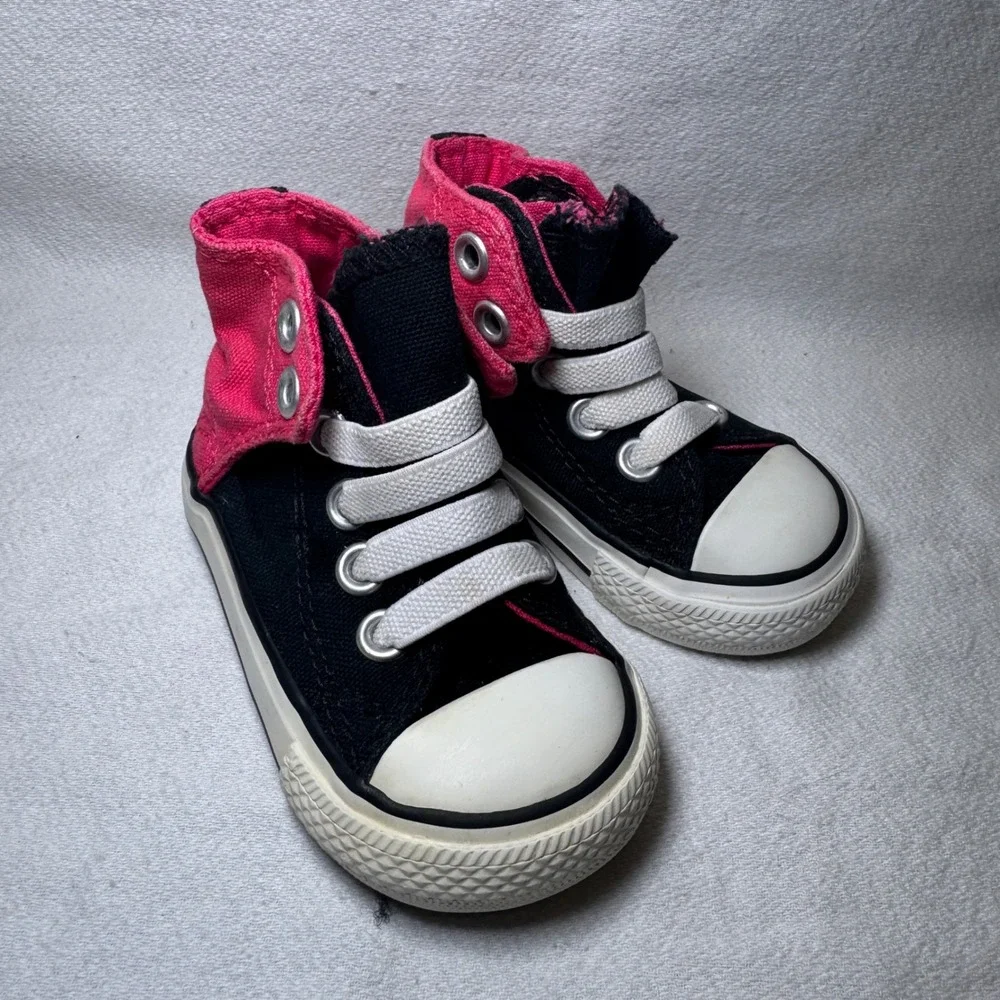 Converse gently used